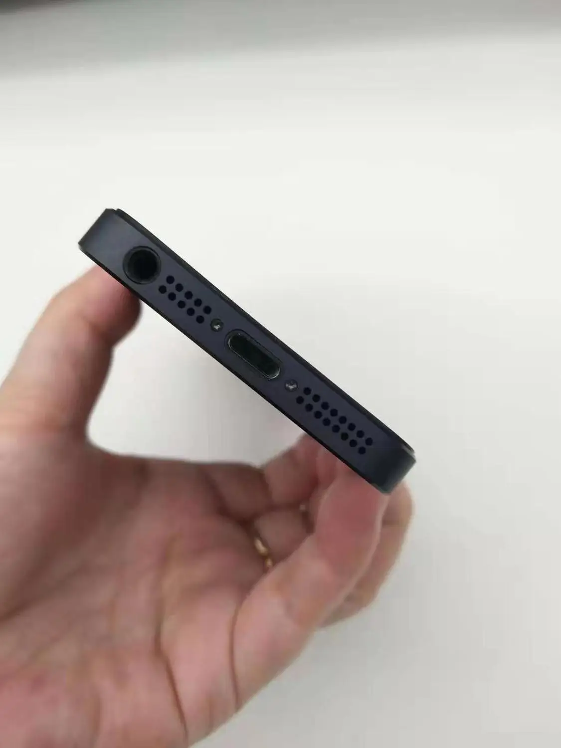 100% Factory Original Unlocked Iphone 5 Apple Cell phone 16GB 32GB ROM 16GB 32GB 64GB IOS 4.0 inch 8MP WIFI GPS Used refurbished