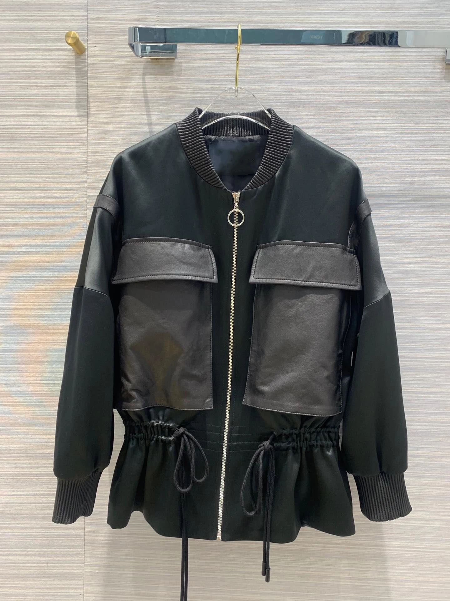 

2019 new ladies high quality fashion long sleeve stand collar drawstring lambskin jacket 0730