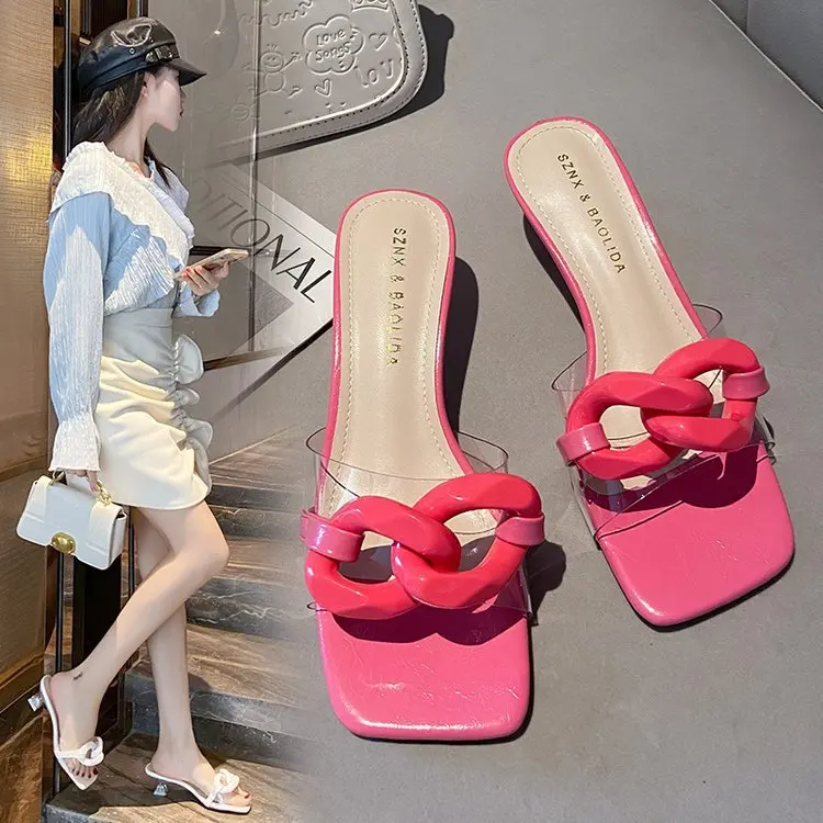 

2021 New Summer Outside Chain Slippers Low Heels Sandals Fashion Transparent Fenale Peep toe Thin Heels Modern Slippers Sexy