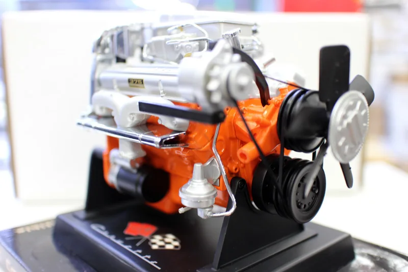 

New Special Die Casting Metal 1/6 Car Engine Simulation Model V8 Engine Home Display Collection Toys For Children