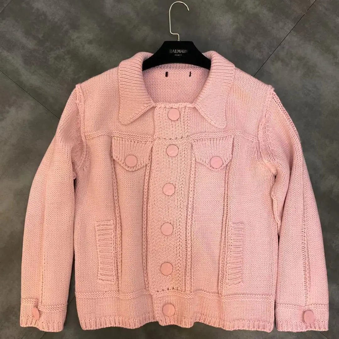 

2019 early autumn new lapel long sleeve button pocket decorative thick knit sweater female