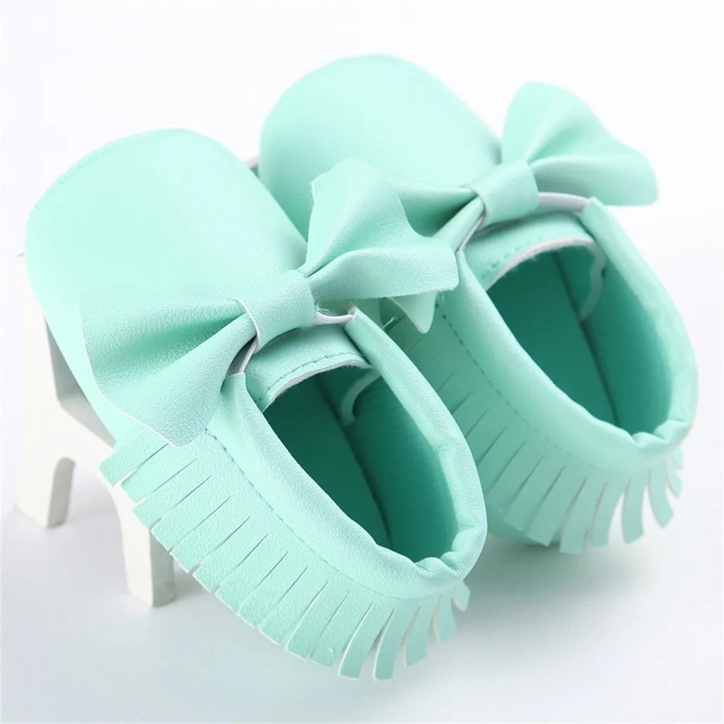 Милая зимняя обувь с бантом и бахромой для маленьких девочек однотонная обувь без застежки для малышей зимняя обувь с бантом-бабочкой для девочек