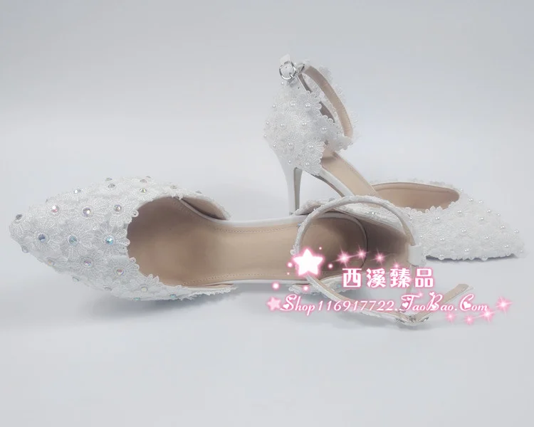 Lace sandals with hollow high heels