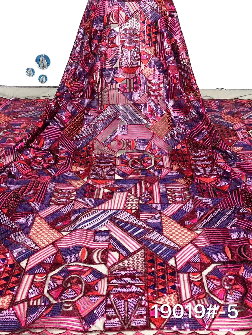 

African Sequins Lace Fabric 2019 High Quaity 3d Sequins Fabric Embroidery Tulle Lace Fabric For African Lace Party
