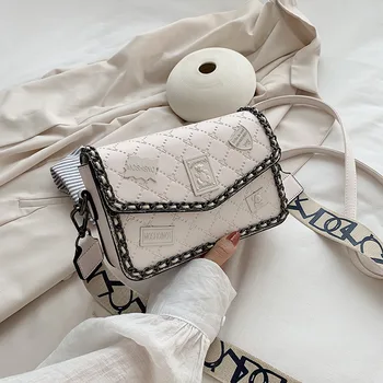 

The new badge embossed wide shoulder strap luxury brand one shoulder small square bag designer ladies messenger tote bags women