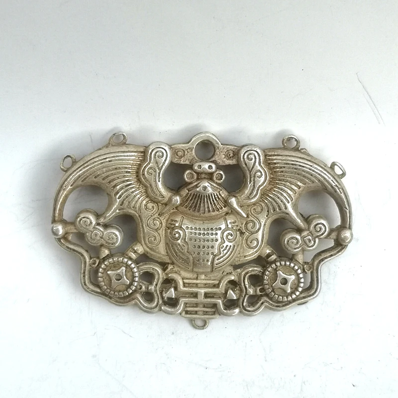 

YIZHU CULTUER ART Collection Old Chinese Tibet Silver Carving bat Amulet Pendant Decoration