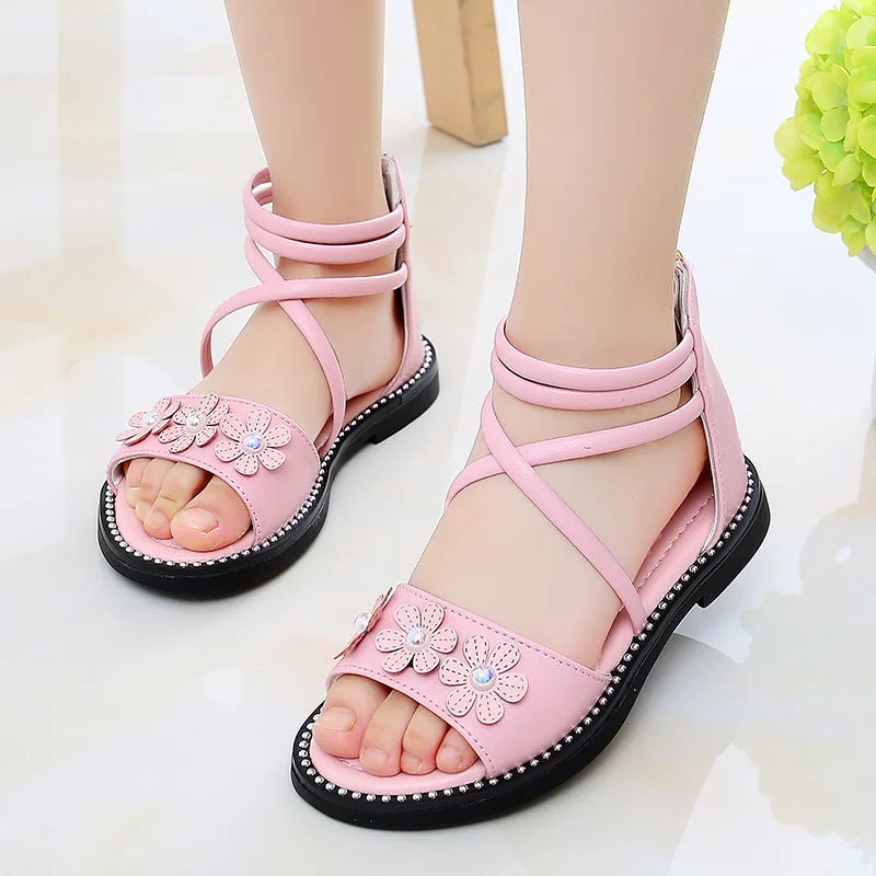  Little Girls Hollow Out Breathable Sandals Open Toe Princess  Flat Sandals Strappy Gladiator Sandals Summer Beach Sandals : Sports 