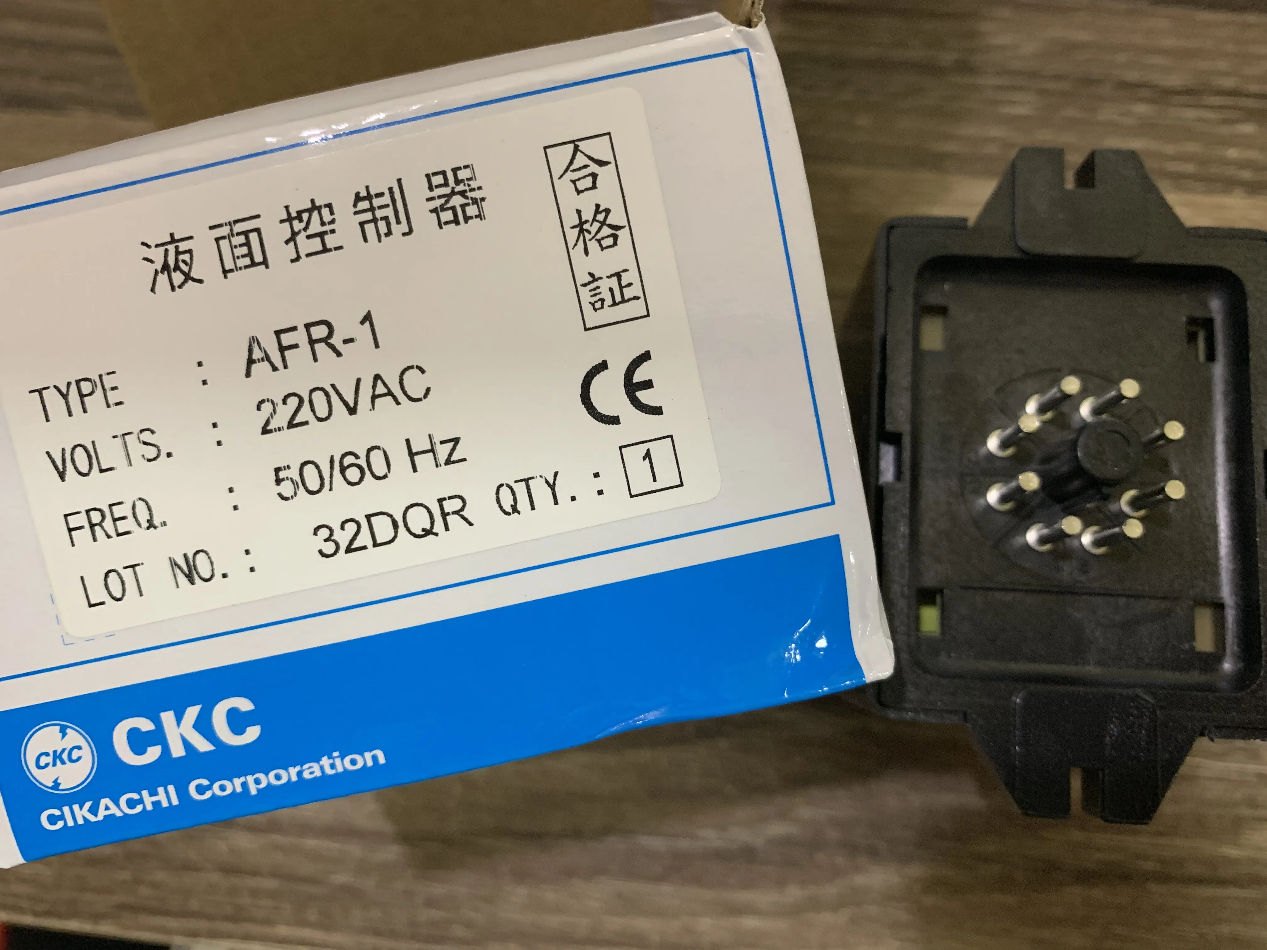 Оригинальное реле уровня жидкости для Songling CKC Тайвань 220 В переменного тока 380 24