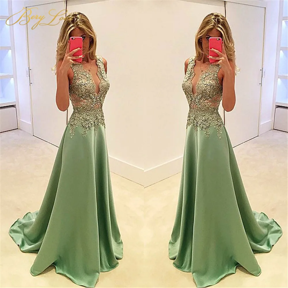 

BeryLove Shiny Satin Green Evening Prom Dresses 2020 Elegant Gold Appliques Women Long Fashion Beading Sexy V Neck Party Dresses