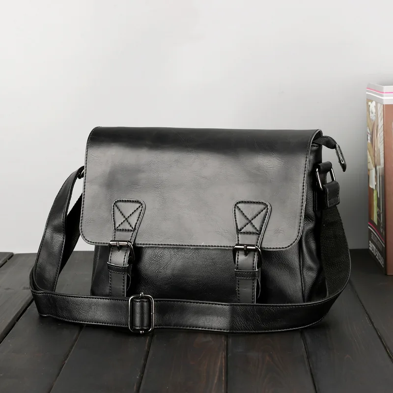 Sac Bandoulière Homme En Cuir PU Vintage - Format Compact 20x6x24 Cm - Plusieurs Poches - Sangle Réglable