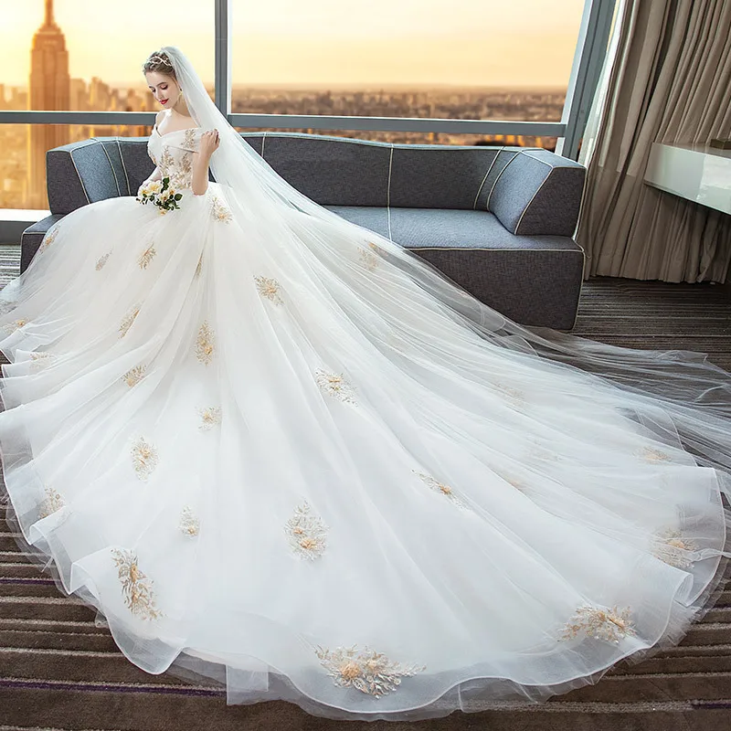 

Tapete Cozinha Stars Dress 2020 New Trailing The Bride Wedding Princess Han Edition Show Thin Hepburn Wind Luxury Word Shoulder