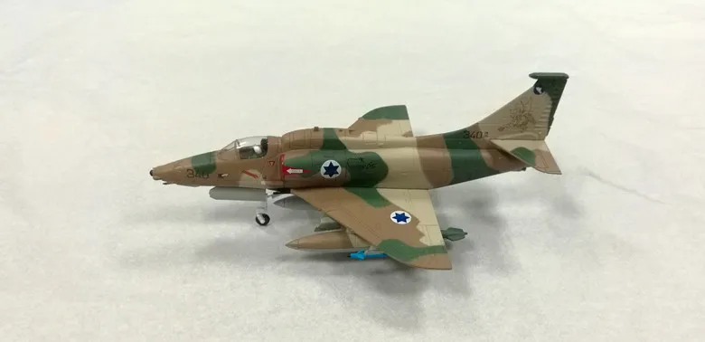 JL 1: 72 A-4M SKYHAWK бутик самолет модель игрушки для детей Детские игрушки подарок оригинальная коробка