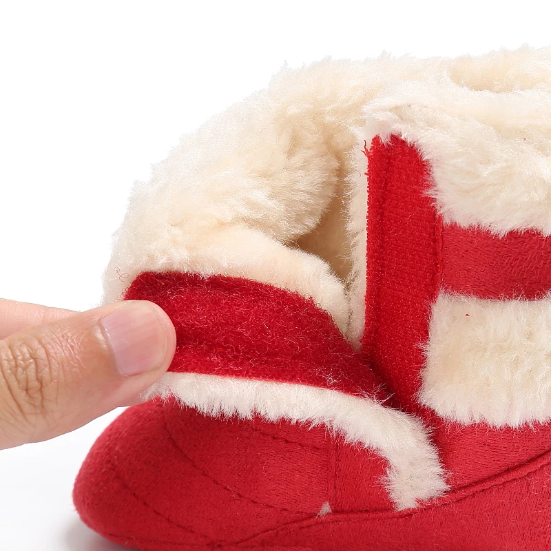 Детские ботинки; детская зимняя обувь; пинетки для малышей с помпонами; теплые ботинки; плюшевая мягкая подошва; зимняя обувь для маленьких девочек