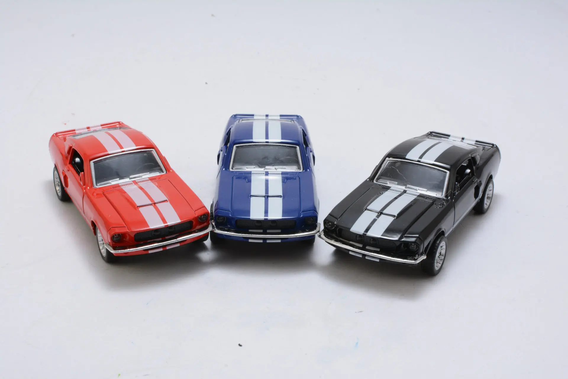 Новинка 1:32 Масштаб Ford Mustang GT 1967 GT500 модель автомобиля из сплава Вытяните назад детская игрушка классная Гоночная машина коллекции моделей