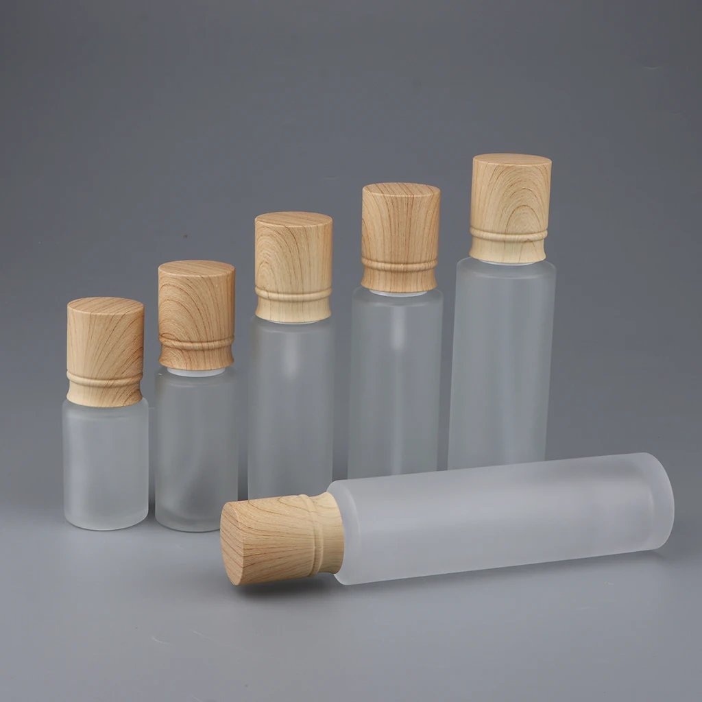Reusable Empty Pump Bottle with Lid Round Bottles Ideal for Lotion & Liquid Soap, For Travel