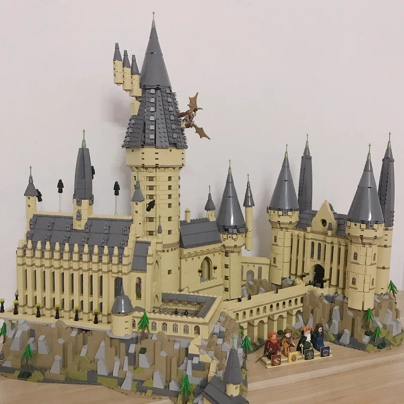 Tanie 6742 sztuk kompatybilny legoinglys 16060 Model zamku Movie Castle magiczny Model klocki budowlane zabawka na prezent dla dziecka miasto 71043