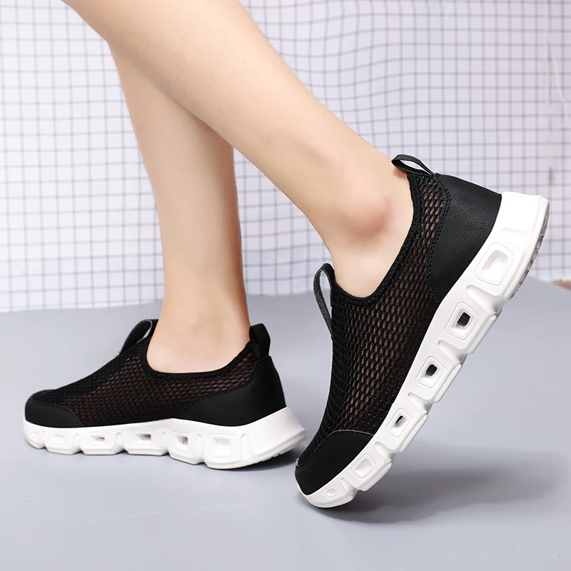 Men Aqua Shoes Outdoor Breathable Beach Shoes Lightweight Quick-drying Wading Sport Water Camping Sneakers Size 48
