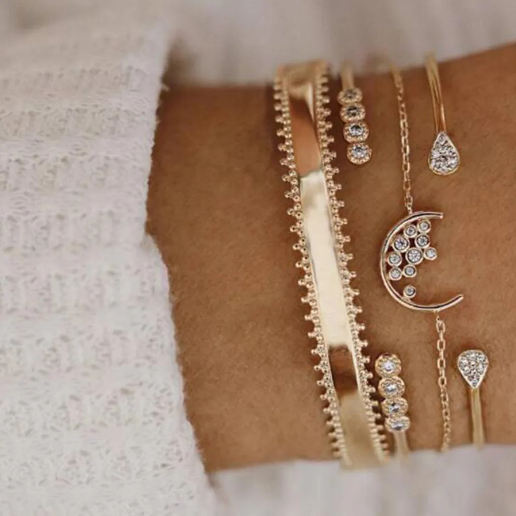 

Punk Butterfly Eye Star Moon Leaves Crystal Gem Shiny Gold Multilayer Chain Bracelet Set Women Exquisite Party Jewelry