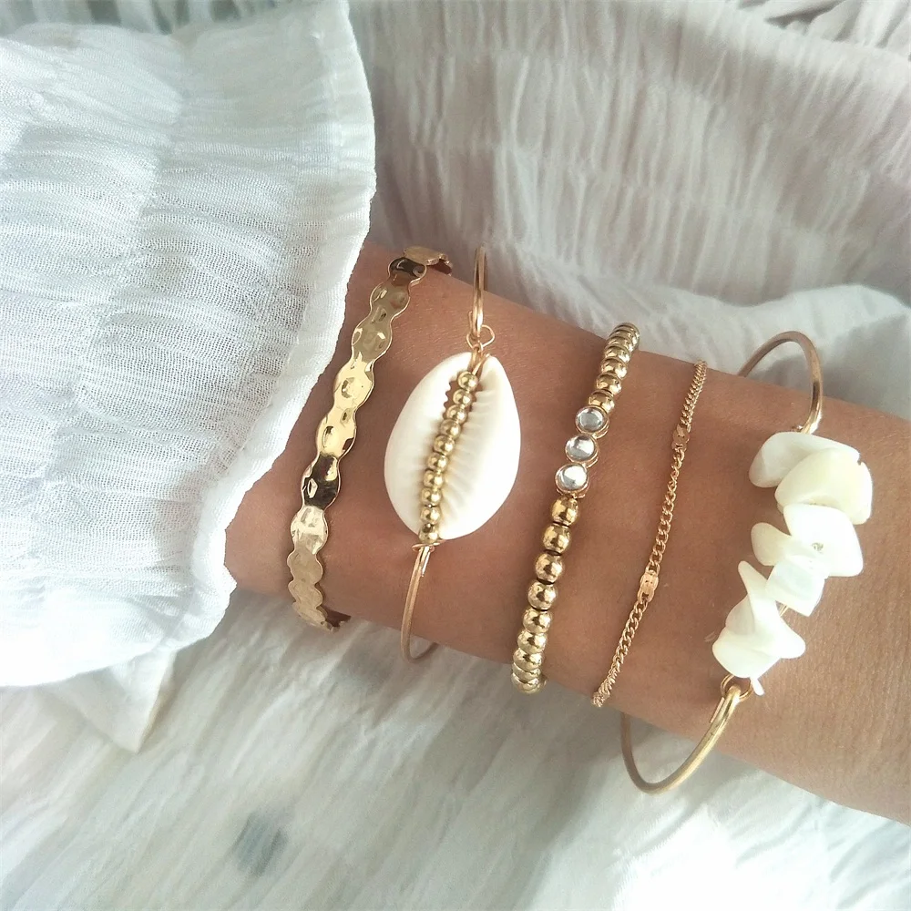 

5 Pcs/set Bohemian Retro Bracelets Crystal Beaded Irregular Gems Shell Gold Chain Bracelet Set Ladies Beach Bangle Jewelry