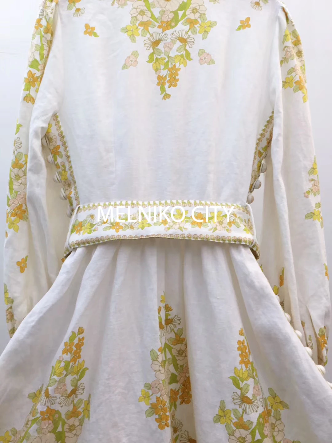 Бренд Zimm, лен, Цветочное платье со стоячим воротником и пуговицами, высококачественное модное платье для подиума