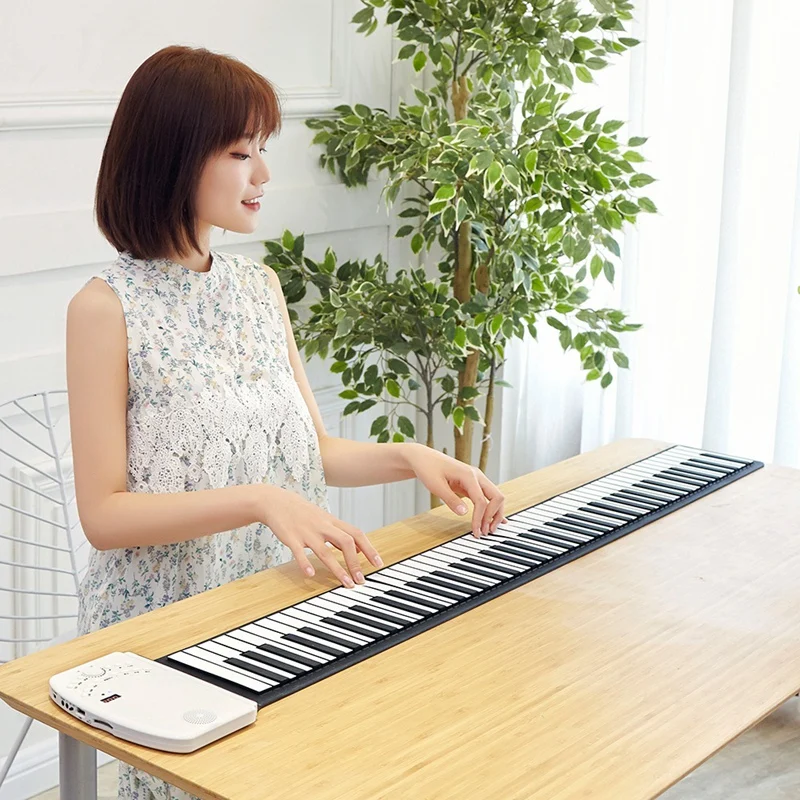 Portable 61 Keys Roll Up Piano Digital Keyboard Piano Soft Silicone Electronic Keyboard Recharge Battery Standard Piano Tone