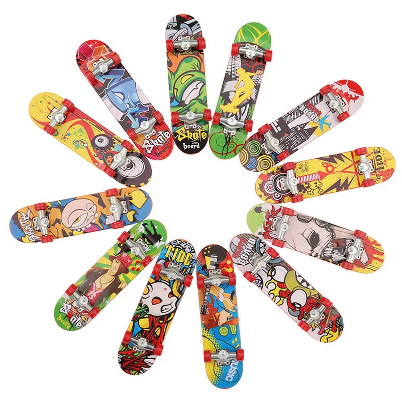 

Wholesale 1pc Fingerboard Mini Finger Skateboard Plastic Finger Skate Scooter Throwbacks Original Boys Mini Skateboard Toy