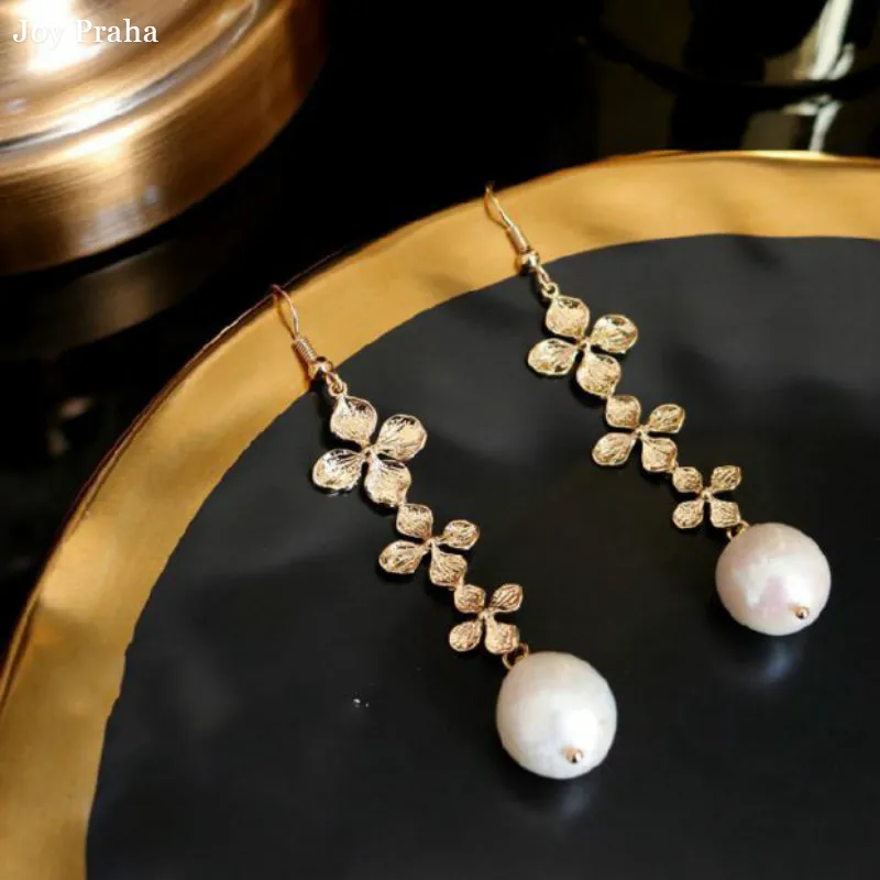 

Temperament personality baroque pearl earrings / Women earring / wholesale dropshipping