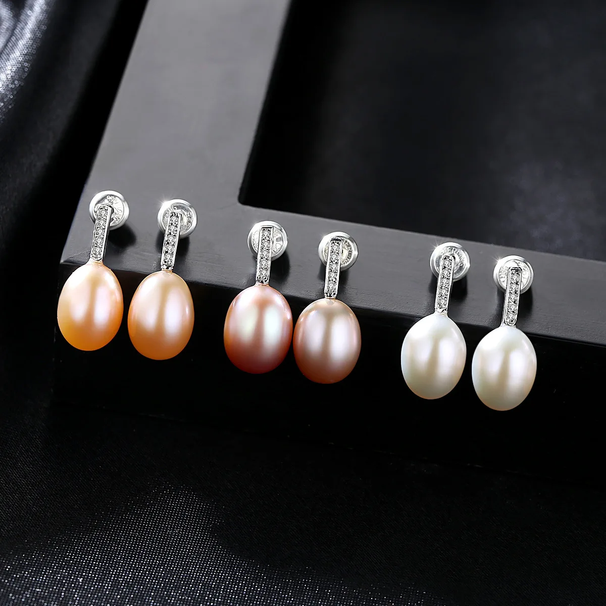 

YUEYIN 100% Real Silver Stud Earrings For Women Simple Style Nature Pearl Earrings Elegant Anniversary Gift New Arrival