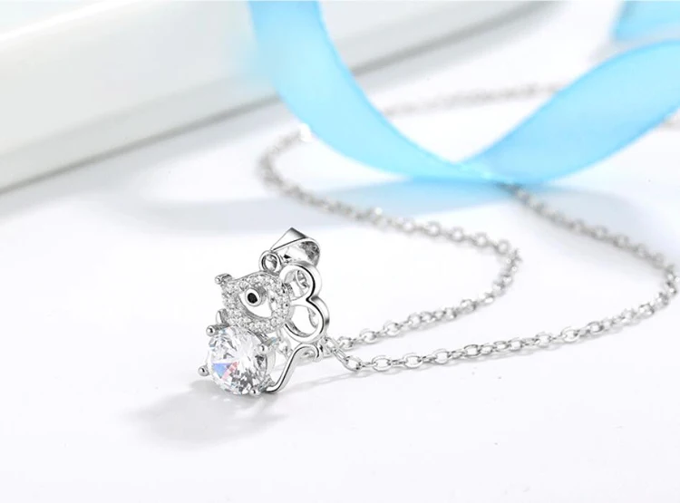 мышь в виде подвески. кулон мышь. золотой кулон мышка. подвеска мышка. кулон мышь золотой.