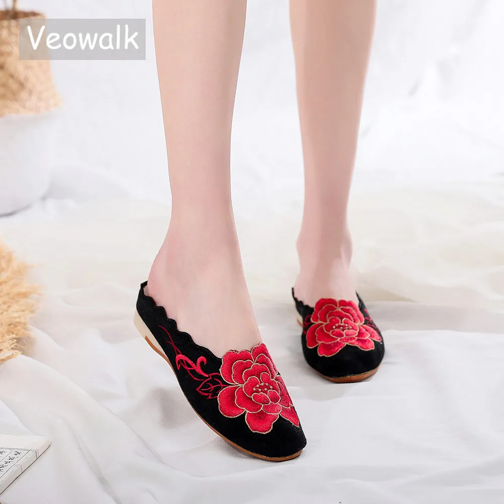 Veowalk Handmade Flowers Embroidered Jacquard Women Slippers Comfortable Elegant Ladies Slippers for Ladies Soft Sliders Shoes