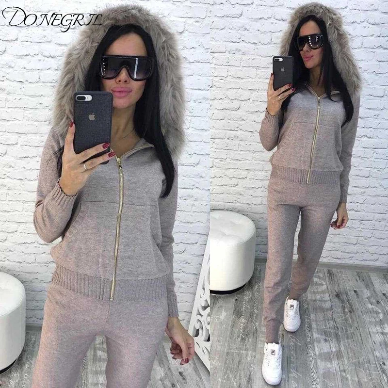 

New Women's set Faux fur collar long sleeve hooded casual knit suit fashion slim explosions knitted trousers two-piece Plue size