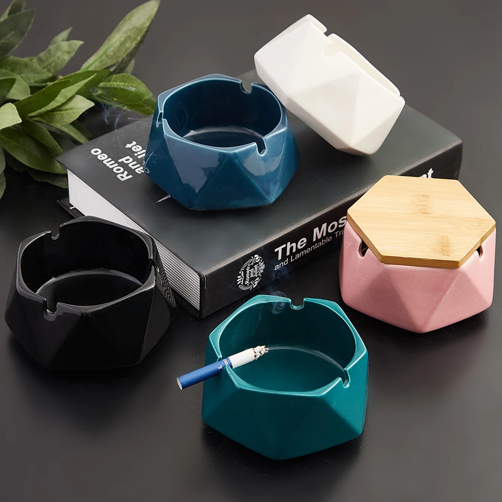 Ashtrays with Lids Gift for Boyfriend Portable Creative Ashtray Pocket Outdoor Ash Tray Mini Ashtray Ceramic