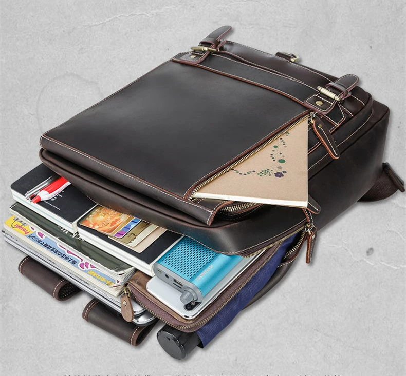 Mehrere Rucksacktaschen