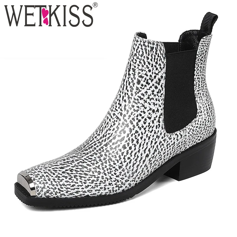 dot chelsea boot