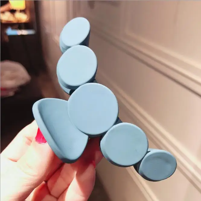 light blue 1 шт. новые модные блестящие Элегантные Красочные зажимы для волос девочек Краб зажим для волос женский скраб аксессуары для волос головной убор - Color: light blue