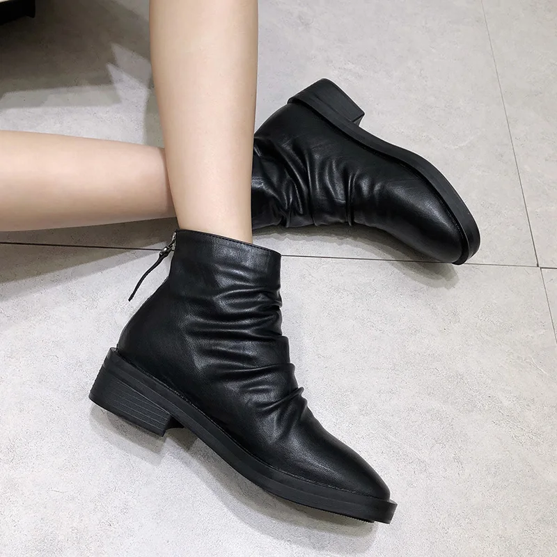 

2019 autumn and winter boots new Martin boots female British wind retro pleated back zipper thick with ankle boots Casual Shoes