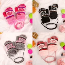 Детские утепленные бархатные варежки на веревке с рисунком снежинок, мягкие шерстяные вязаные зимние теплые варежки, рождественский подарок