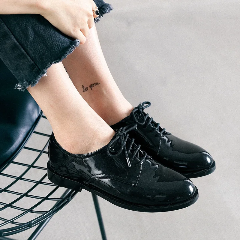 

2017 Autumn New Style British Style WOMEN'S Shoes Flat Flat Heel Shoes Versatile Lace-up round-Toe Patent Leather College Small