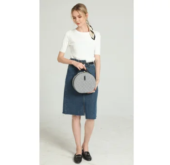 

2020 Fashion Handbag and Clutch With UV Disinfection Sterilizing Function Portable Box For Home Use and Travelling.