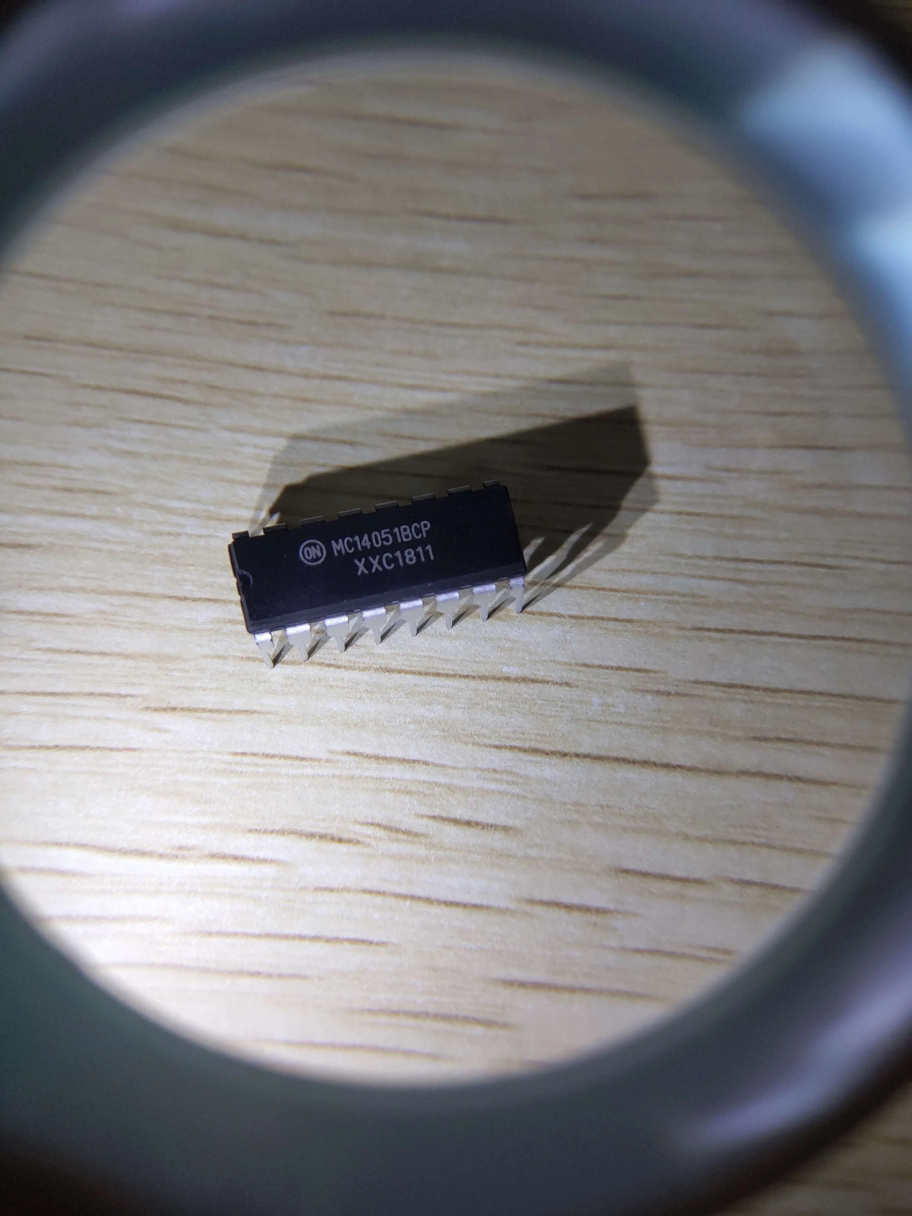 

Mc14051p10 DIP16 запечатанная фотография, новая и оригинальная фотография. Гарантия 180 дней.