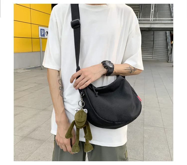 Harajuku Simple Canvas Dumpling Bag Ann ke ni Korean-style New Style Frog Pendant Shoulder Square Sling Bag