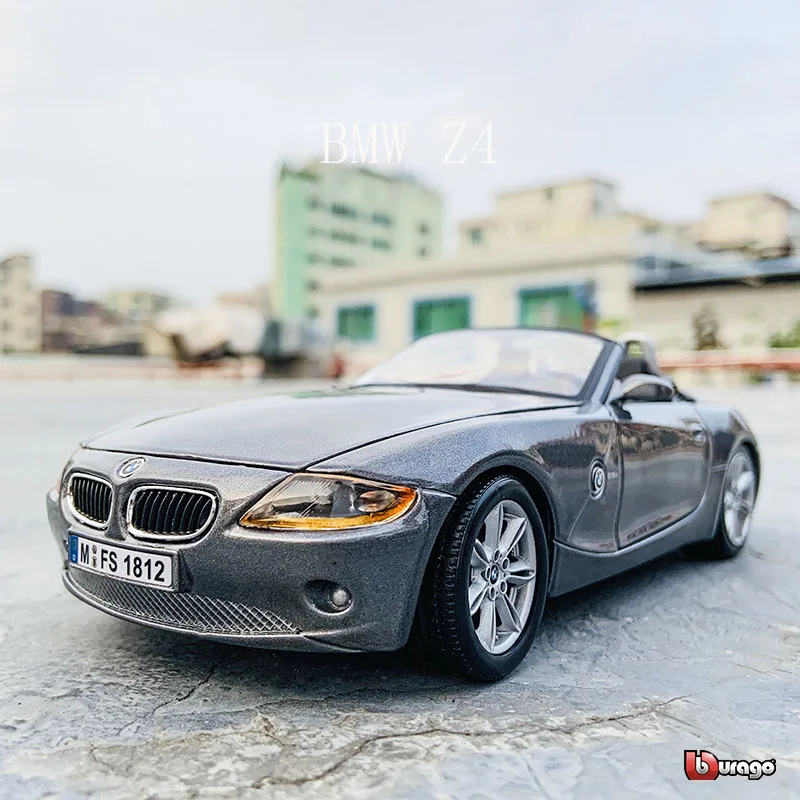 Модель спортивного автомобиля Bburago 1:24 BMW Z4 модель из сплава декоративная