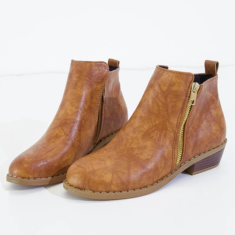 

New Fashion Women Boots Retro Casual Shoes Woman Ankle Boots Female Zip Leather Square Low Heels Ladies Martin Boots BeautyFeet