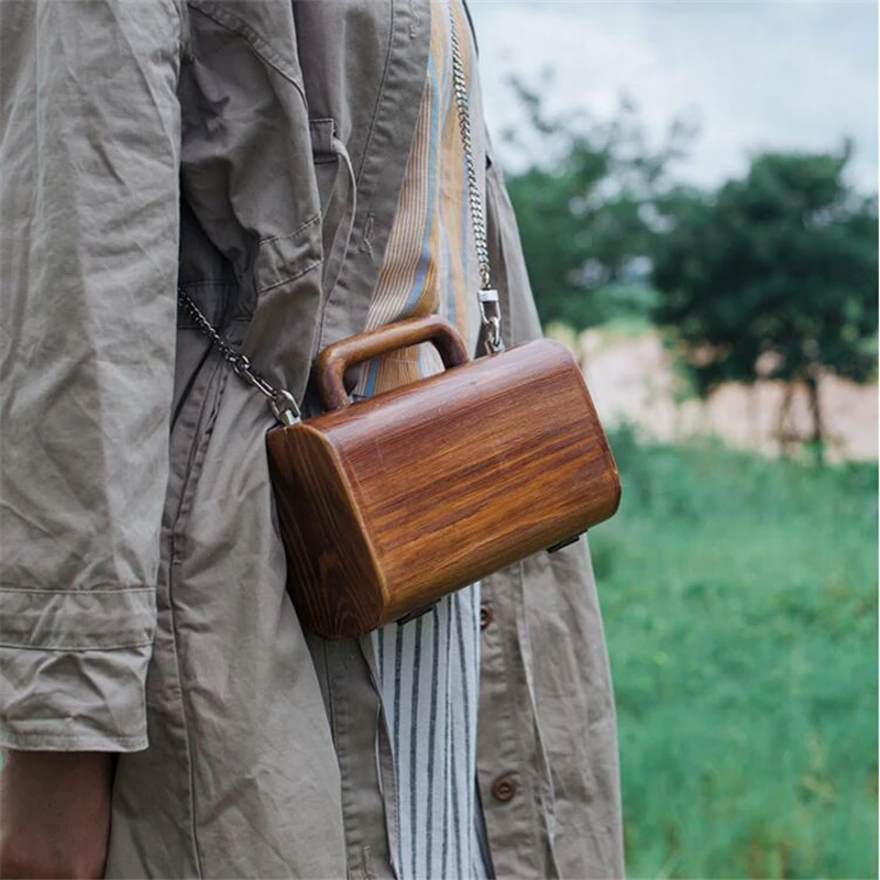 

Retro Chain Box Design Messenger Bag For Women Handmade Wood Handbags Women Luxury Evening Bag Elegant Solid Wood Clutch Bags
