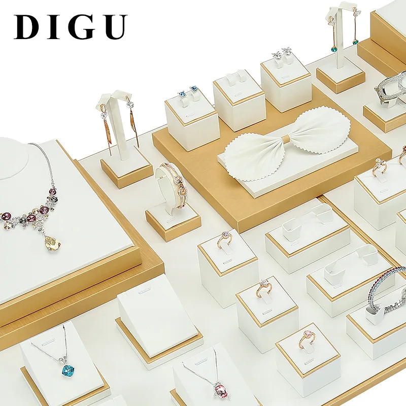 

Jewelry Display Props PU Material Phnom Penh Ring Pendant Bracelet Necklace Display Stand Jewelry Stand Jewelry Storage