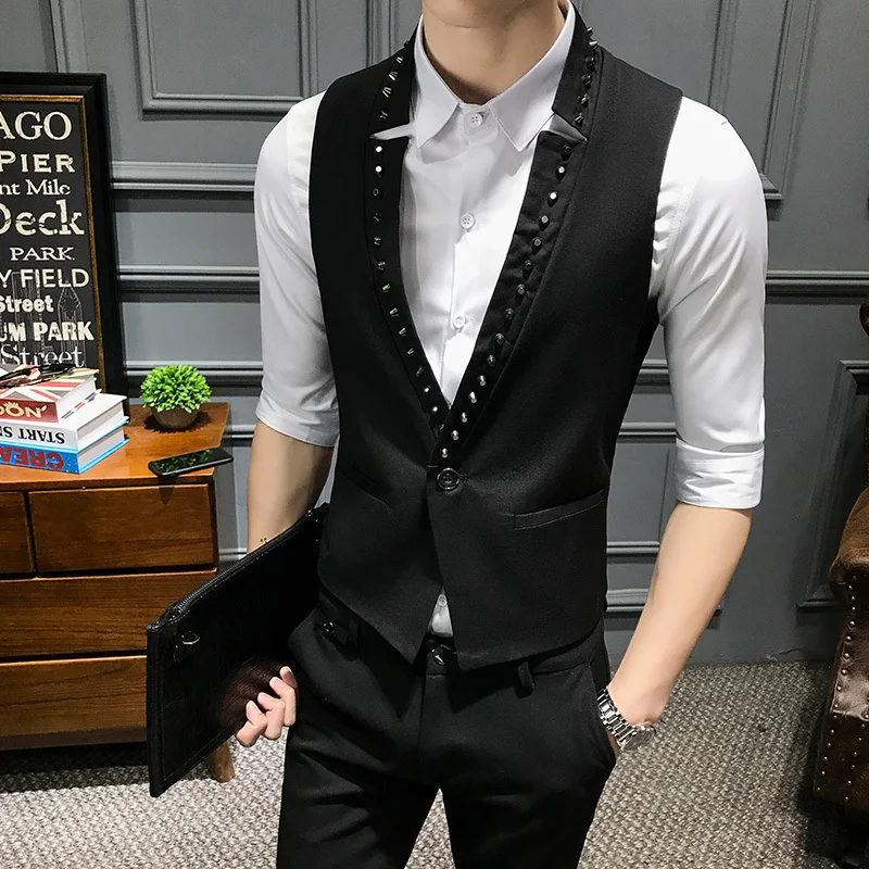 Жилет Gloednieuwe Slim Fit Mannelijke Tij V Lood Klinknagel Decoratie панк ветер Een Knop жилет Prestaties mannen Lente - Цвет: black