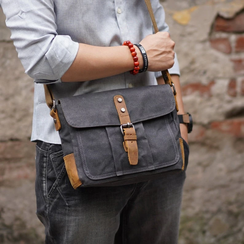 Crossbody Canvas | lupon.gov.ph