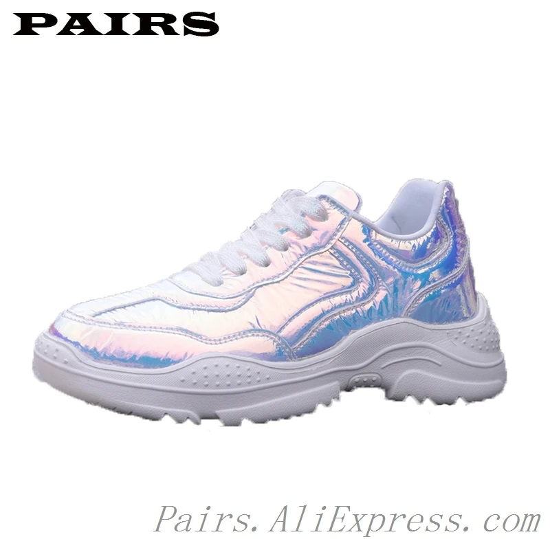 

Женские кроссовки на толстой подошве, Белые Повседневные кроссовки на платформе, украшенные камнями, 2020