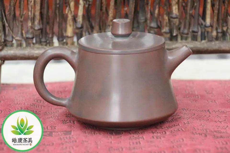 Qin Zhou Ceramic Qinzhou Ni Xing Tao(No Yixing clay teapot) ZHU CHU HU