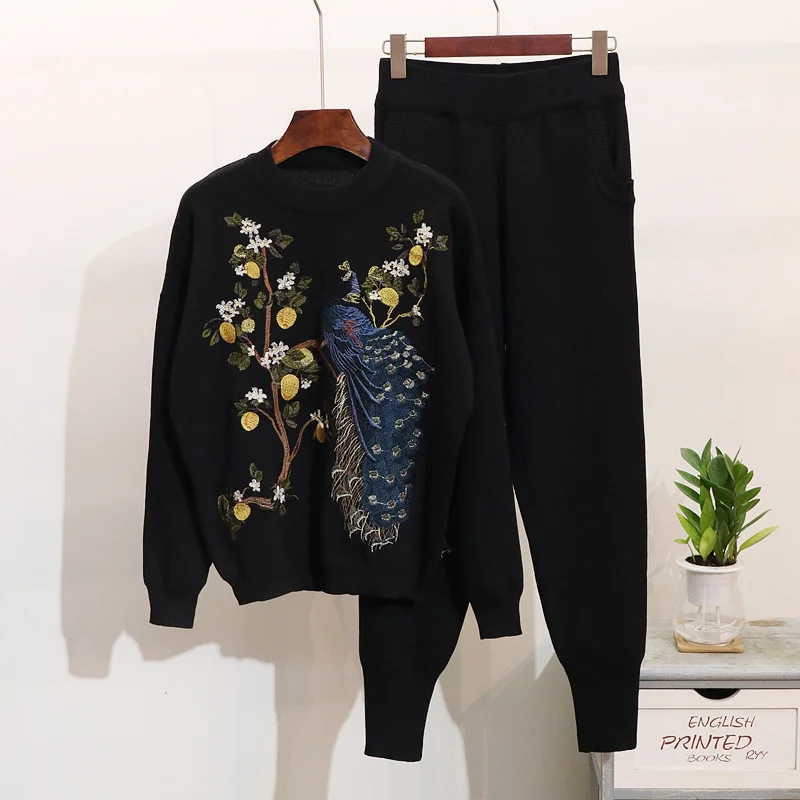

2020 Autumn Winter 2 Piece Set Women Fashion Embroidery Peacock Pullover Sweater + Knitted Casual Pants Two Piece Outfits H538